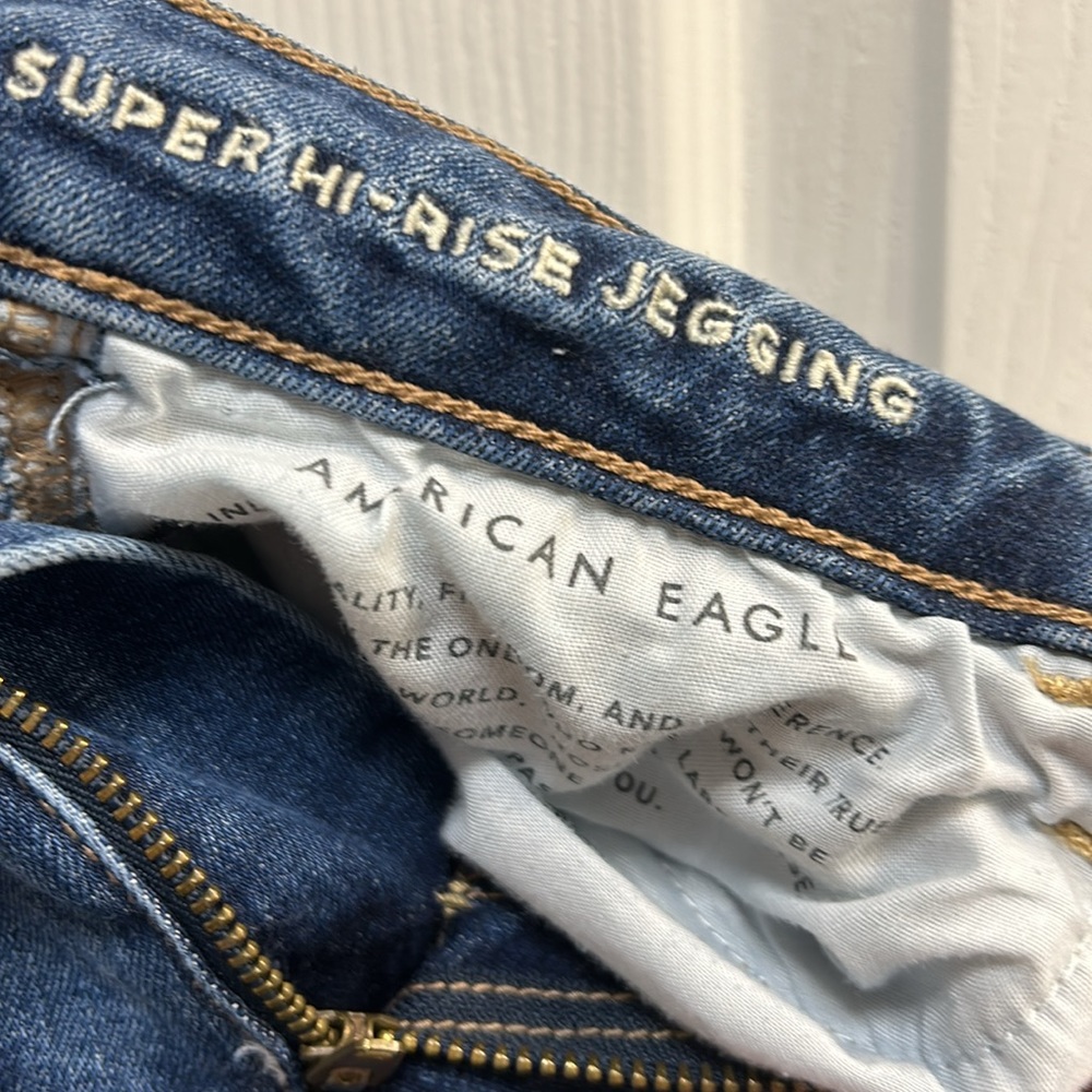 American Eagle Next Level Stretch Super Hi-rise Size 2 Short - Picture 5 of 8